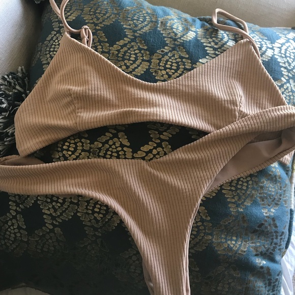 Midnight sun bikini - Picture 1 of 8